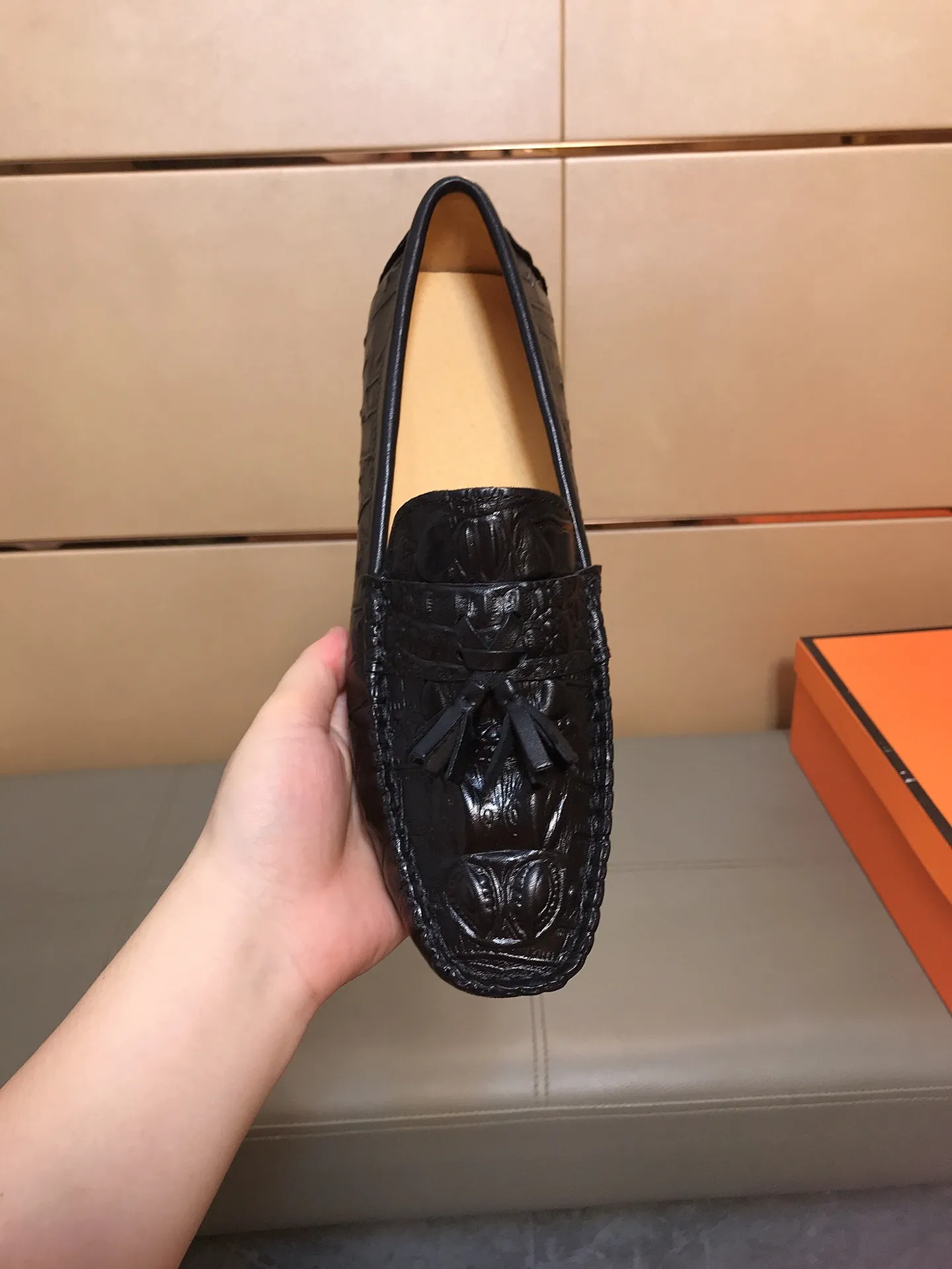 Factory price 360 ​​🆘The must-have "LV Louis Vuitton" for fashionable men ~ new beanie shoes. Latest•hot style. The upper is made of imported cowhide embossed ➕ pigskin and lining, with fine workmanship. Personalized, fashionable and soft rubber wear-resistant and non-slip outsole, light and comfortable on the feet, real photo shoot🎬The real thing looks better, size 38-44